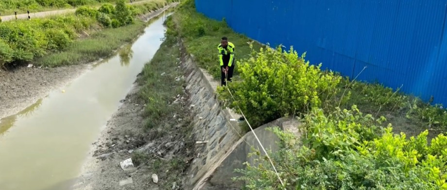 Kecelakaan Maut di Pertigaan Kamizaun Merauke: Pemotor Tewas Terpental ke Drainase